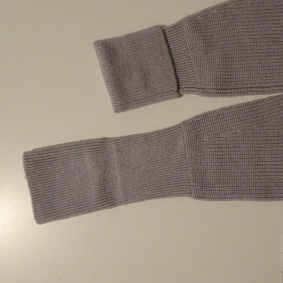 Banana Republic 100% Merino Wool Ribbed Sweater | Small | Heathered Grey - Picture 14 of 16
